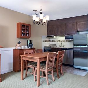 Deluxe Studio